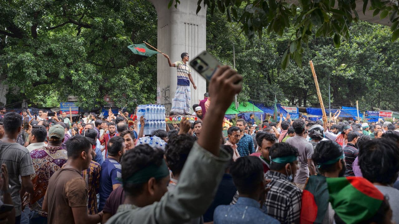Crisis in Bangladesh boosts shares of Indian textile makers