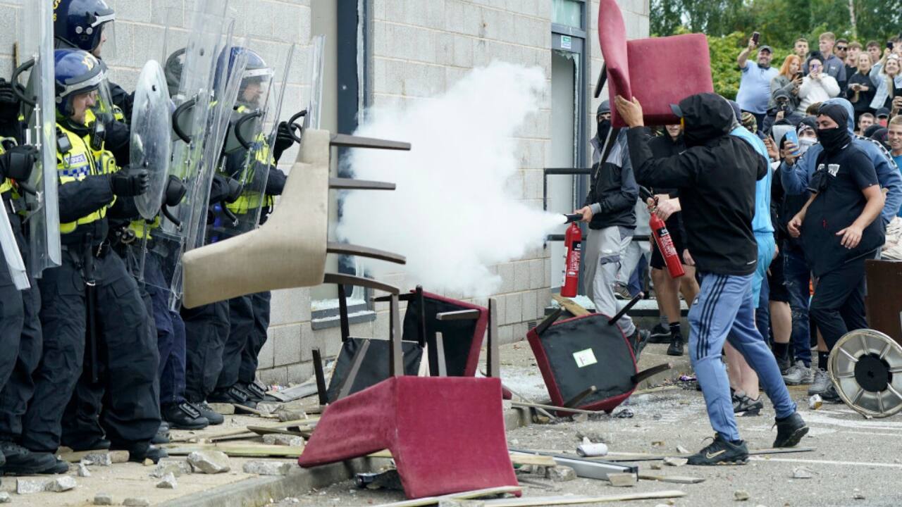 Chair Riots Britain riots: PM Keir Starmer chairs another emergency COBRA meeting ...