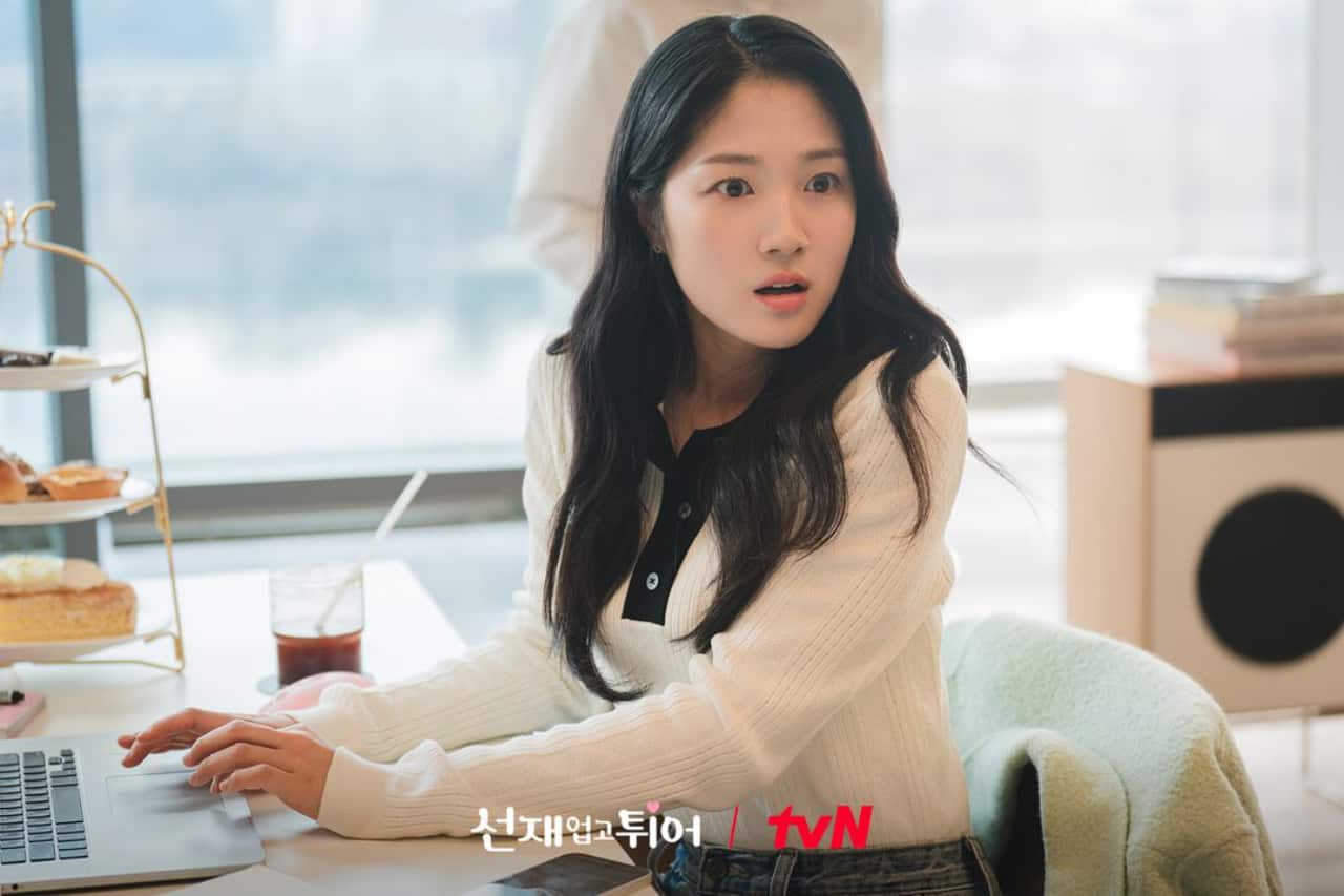 Kim Hye-yoon in Lovely Runner. She has previously worked in Korean dramas like SKY Castle and True Beauty. (Image via Instagram/tvN)