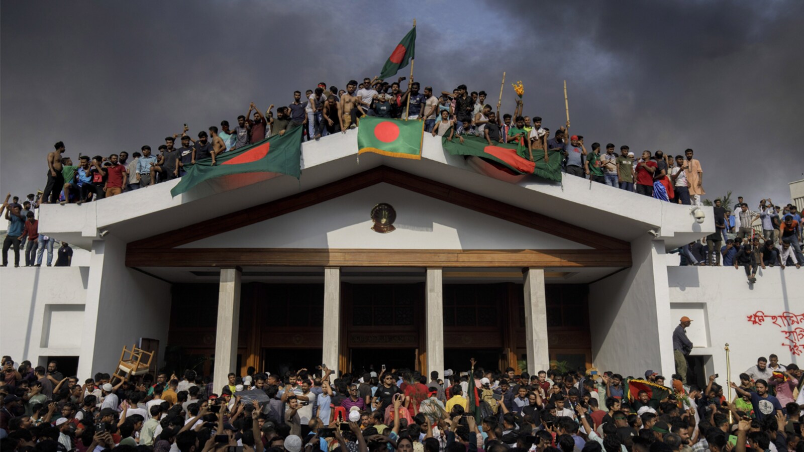 Bangladesh chief justice says will resign after protest ultimatum