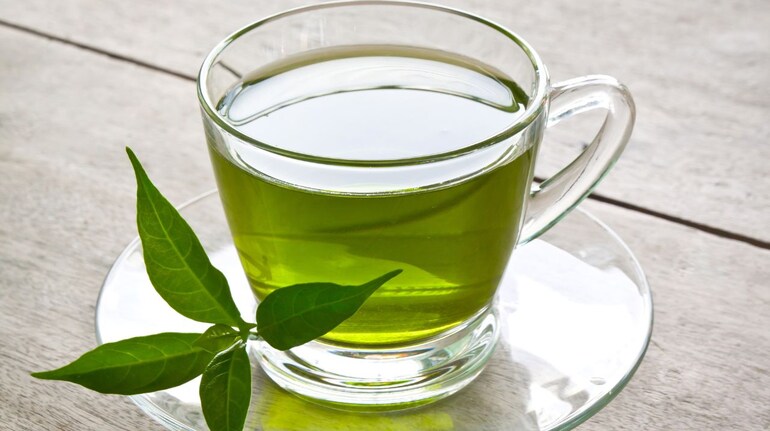 Benefits of green tea: Green tea is rich in polyphenols and antioxidants like catechins that can help reduce signs of aging by neutralising free radicals (Image: Canva)