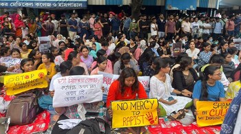 Protesters at RG Kar Medical College in Kolkata. (Source: X)