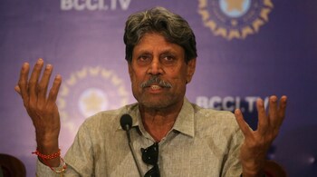 Kapil Dev advices Pakistan to 'focus on cricket’