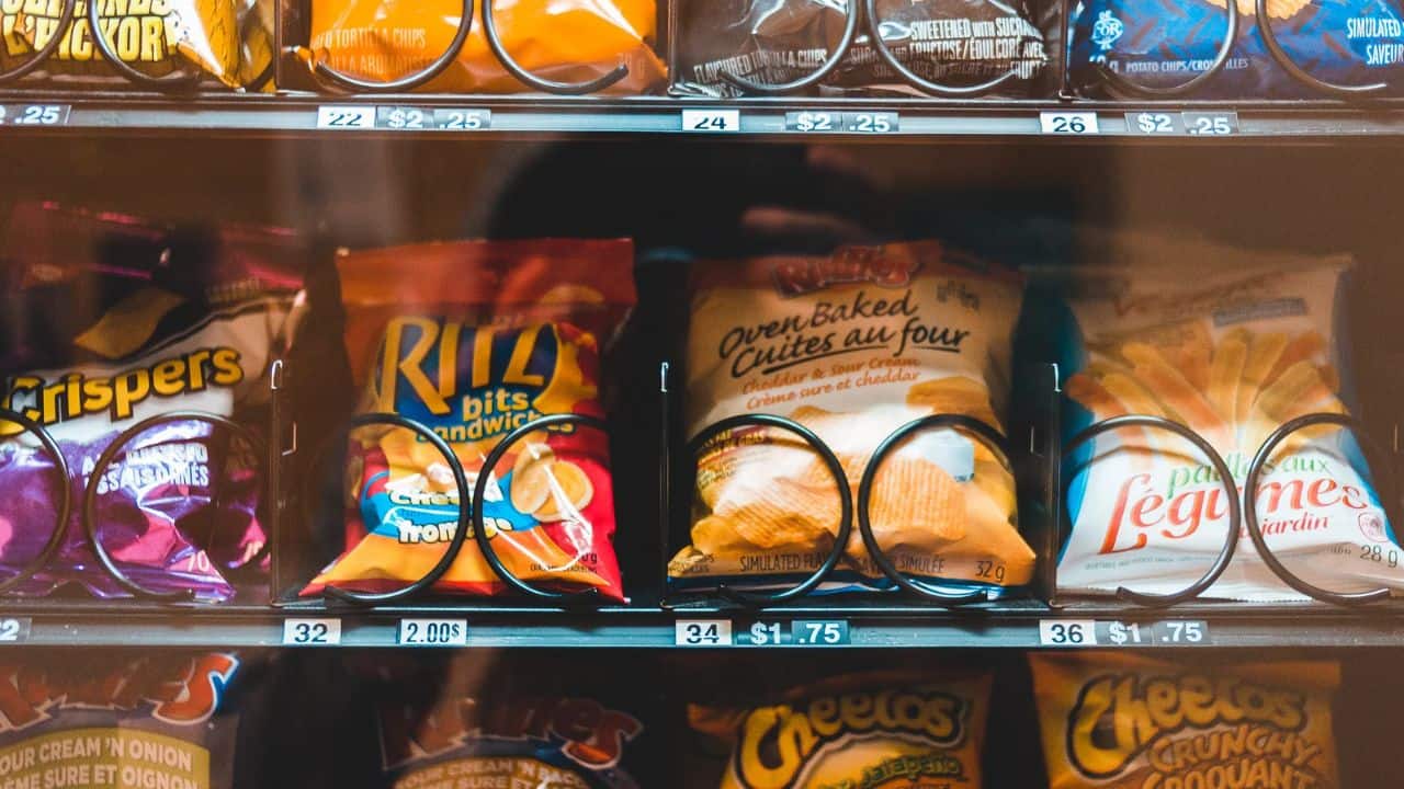 Limit processed foods: Processed foods often contain trans fats, added sugars, and refined carbs, which can increase inflammation and worsen PCOS symptoms. Exclude packaged snacks, fast food, and pre-packaged meals. (Image: Canva)