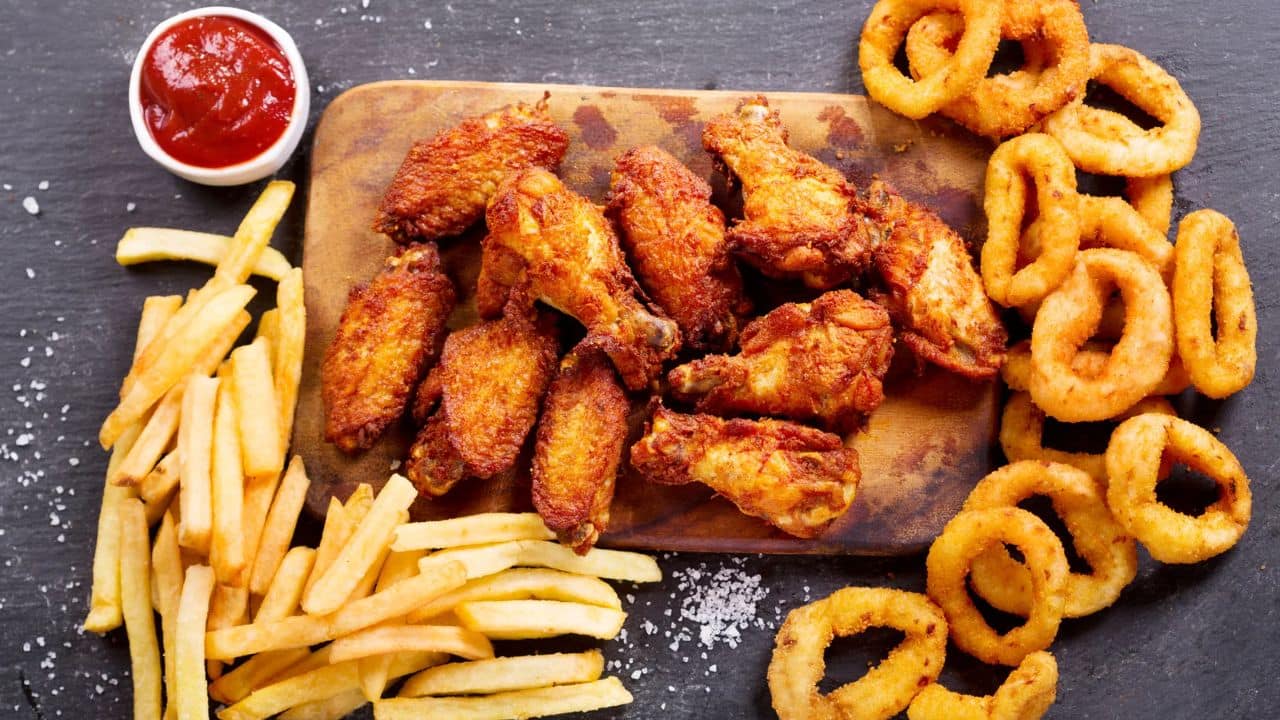Limit saturated and trans fats: These fats can increase inflammation and negatively affect insulin sensitivity. Avoid fried foods, commercially baked goods etc. (Image: Canva)