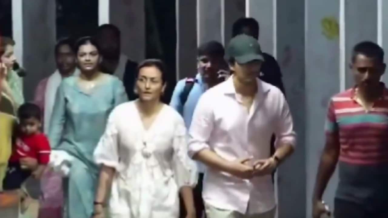 Mahesh Babu's family walks up to Tirumala Temple for an early morning puja