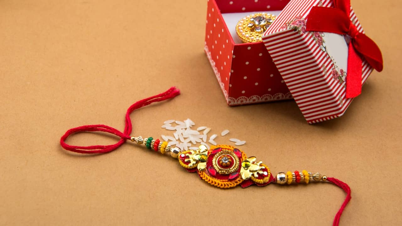 Raksha Bandhan 2024 WhatsApp stickers, GIFs, AIgenerated quotes