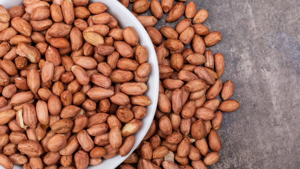 Anti-Inflammatory Properties: • Polyphenols: Peanuts contain polyphenols, which have anti-inflammatory properties and can help reduce inflammation in the body, contributing to overall health. (Image: Canva)