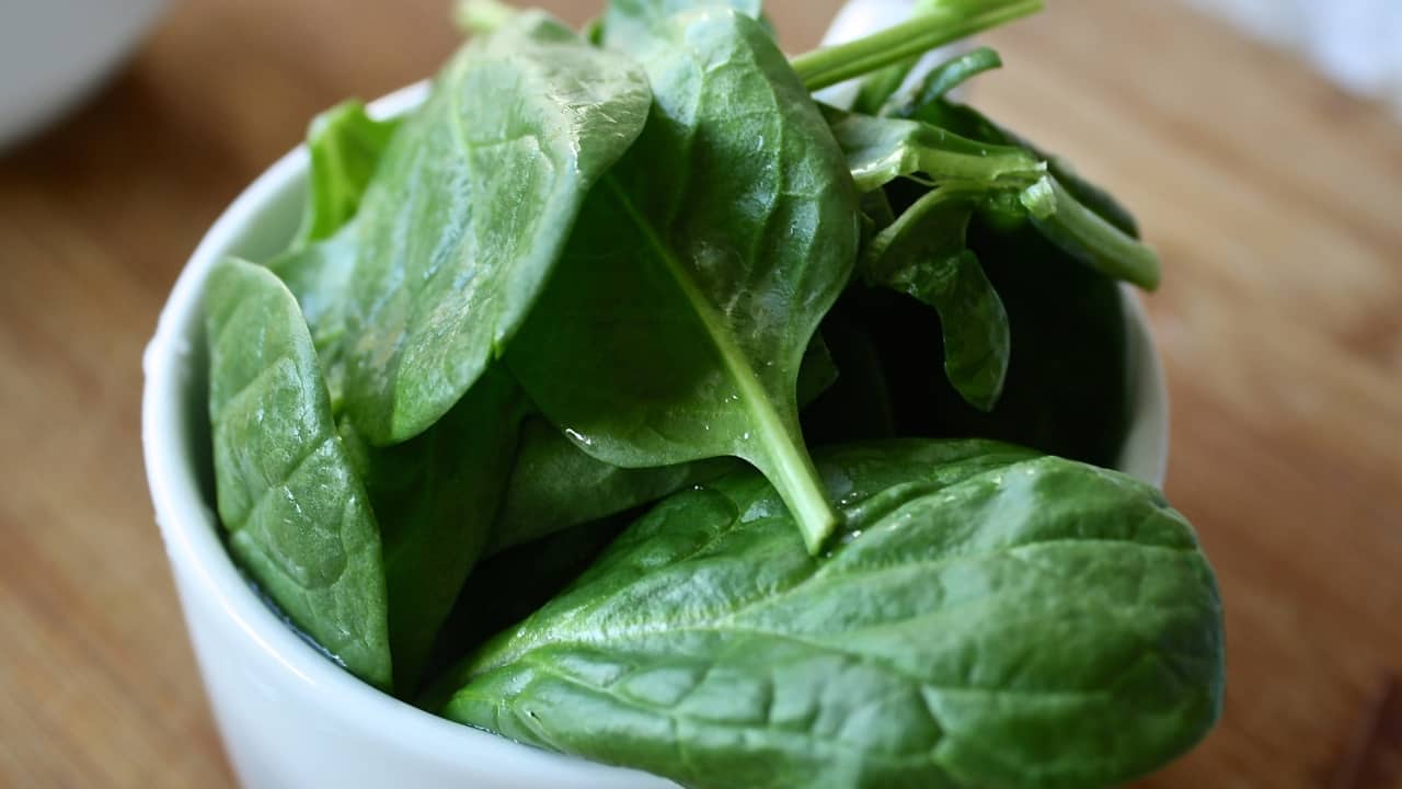 Spinach: Spinach contains vitamins and minerals that promote healthy blood production. Include fresh spinach in salads, smoothies, or cooked dishes. (Image: Canva)