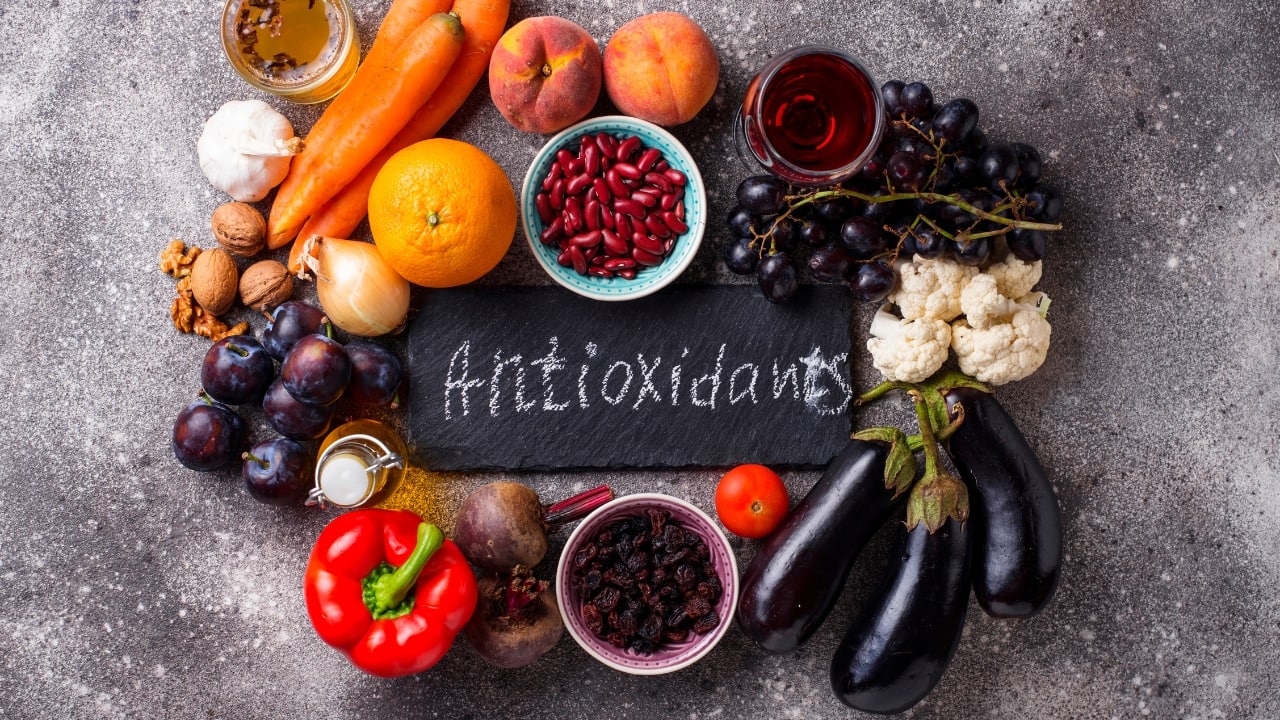 Foods rich in antioxidants: Eat blueberries, turmeric, to boost heart health, immunity