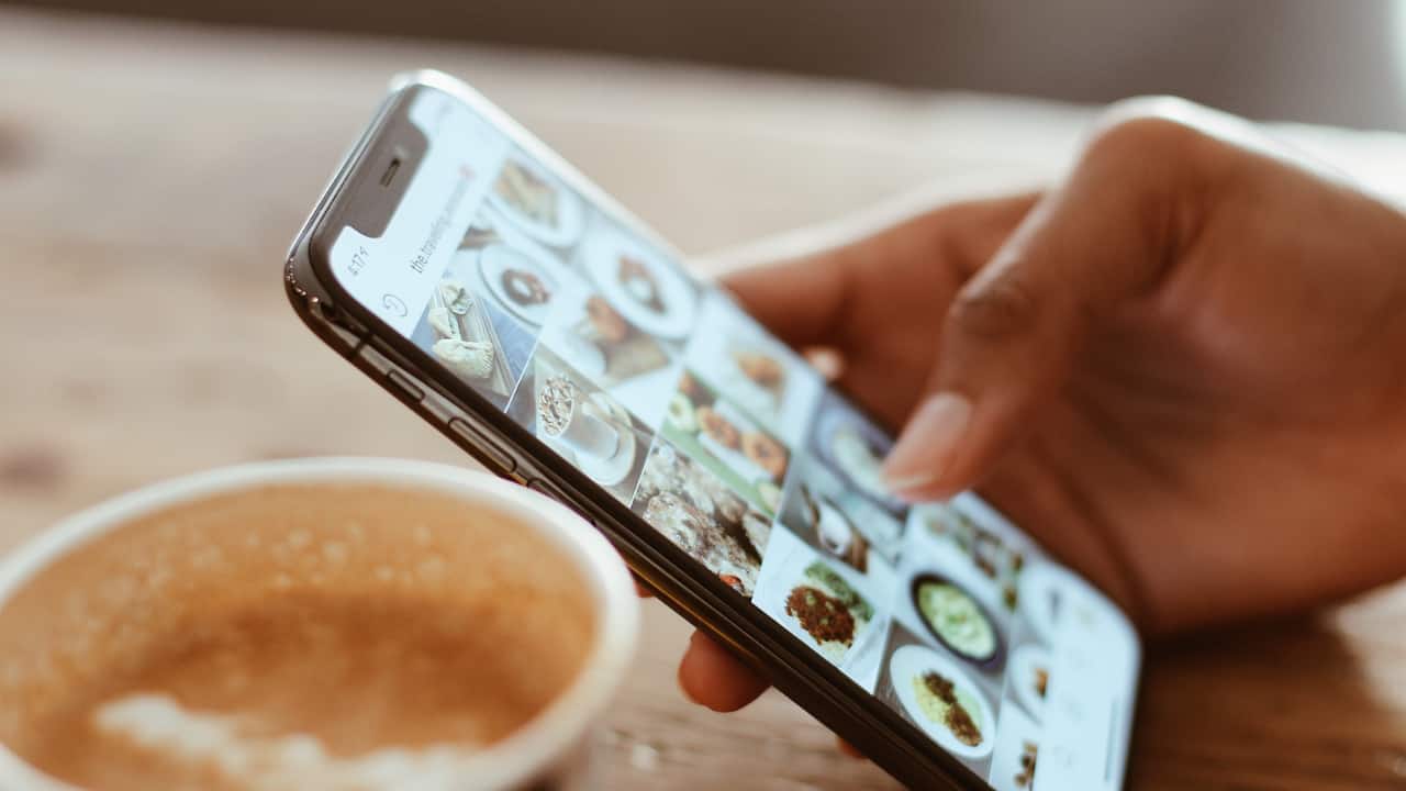 Teens with mental health concerns spend longer on social media, finds study