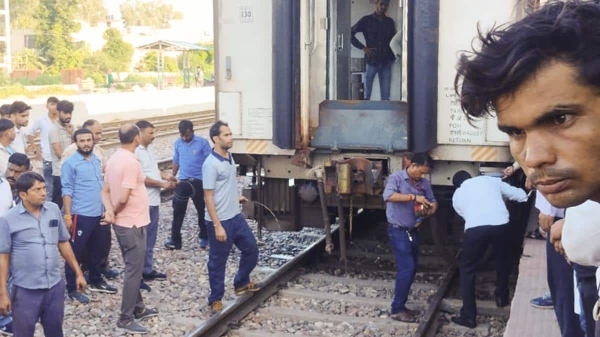 When train carrying 200 UP Police exam candidates split into two in Bijnor: Isolated, where to go?