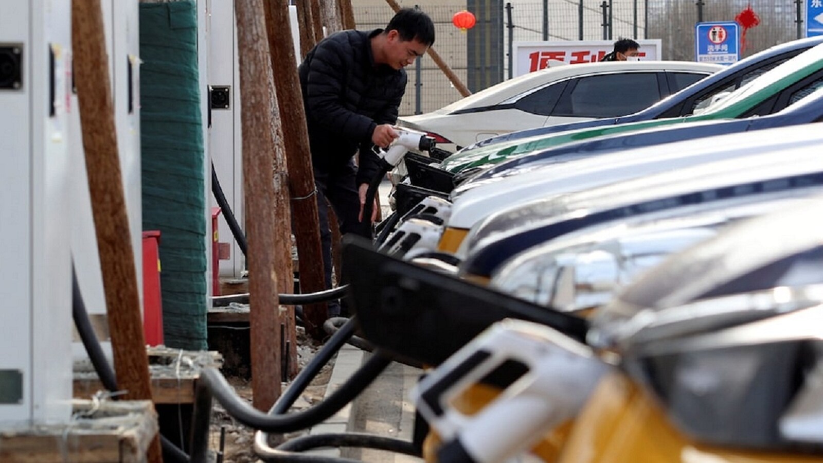 India’s Path to Sustainable Mobility: EV and circular economy practices