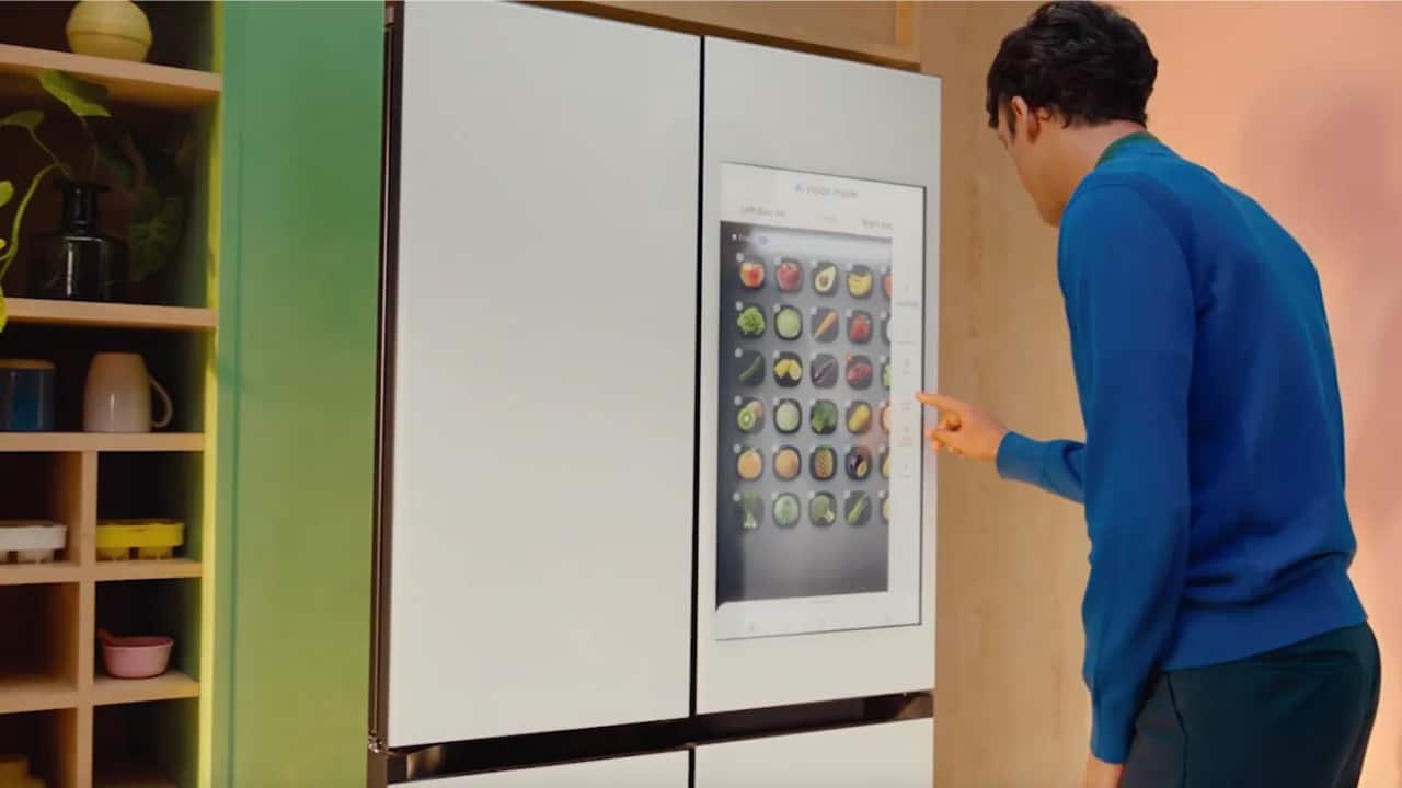Samsung will soon allow you to create AI-generated wallpapers on Family Hub refrigerators