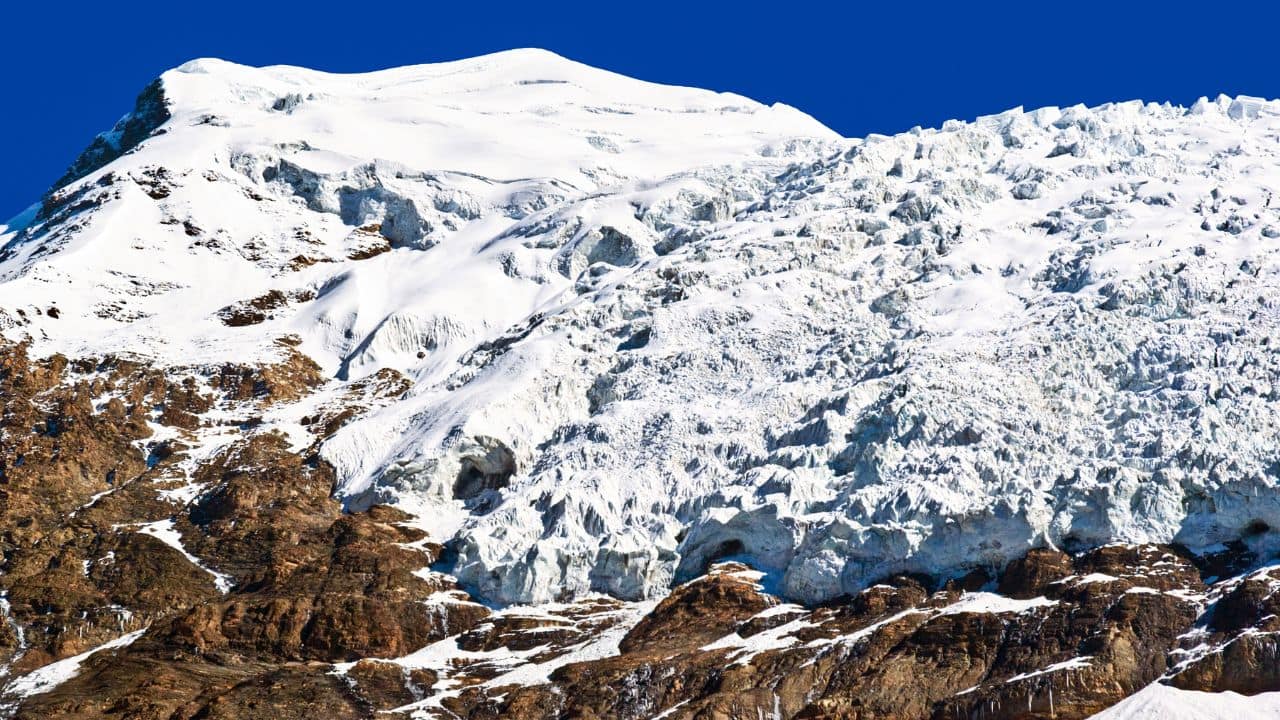 Over 1,700 frozen viruses discovered in a Tibetan glacier; are they harmful to humans?