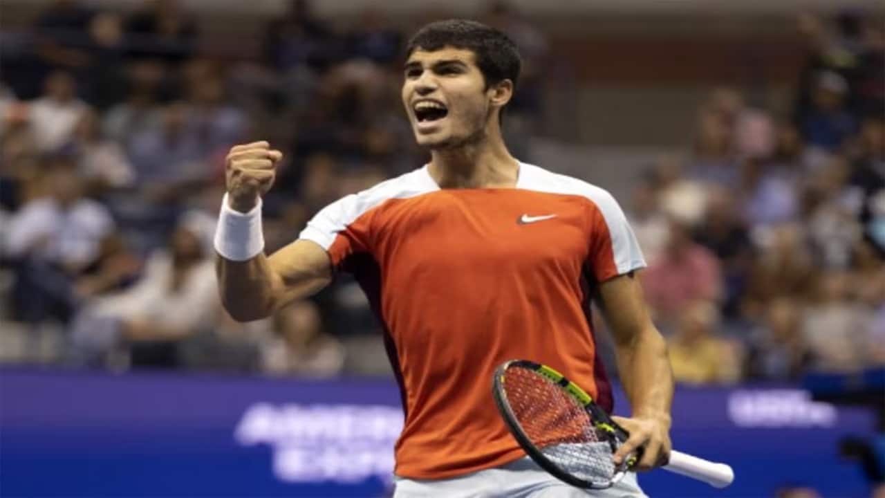 Botic van de Zandschulp, Dutch journeyman, overpowers Carlos Alcaraz to end Spaniard’s dreams of a third Grand Slam in 2024