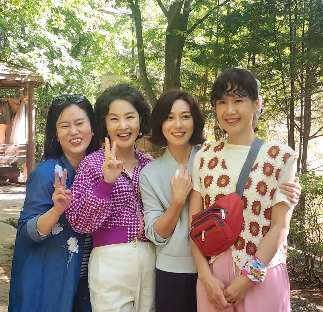 In Love Next Door, the moms are themselves school friends and part of a group they call Lavendar.