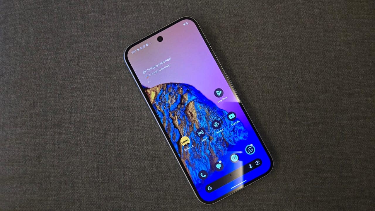 Pixel 9 display