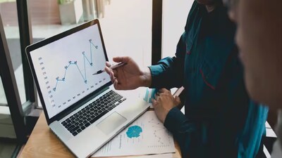 Long-term bonds on fiscal tightrope, yields may feel the stress