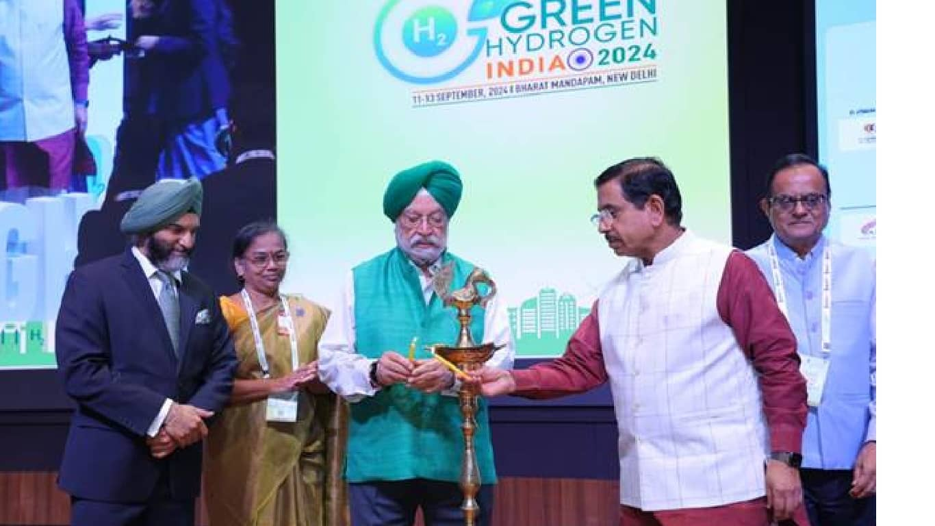 India's Ambitions in Green Hydrogen: Investment, Innovation, and Global Leadership