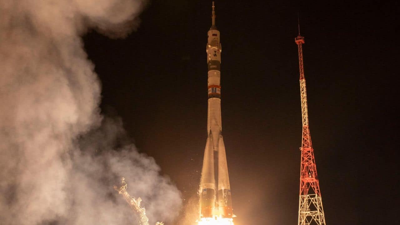 Space Station Grows: NASA astronaut and two Roscosmos astronauts arrive at ISS, bringing total crew number in space to 12