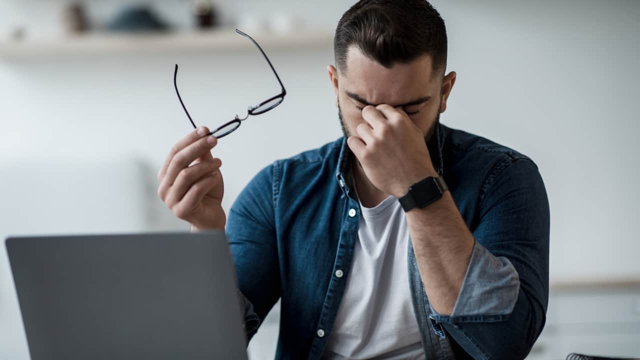 Prevent eye strain due to excessive screen time with these handy tips