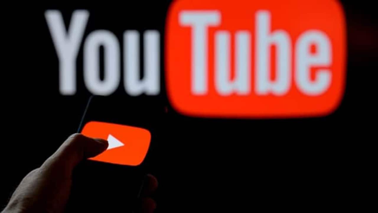 YouTube partners Flipkart, Myntra for India shopping push