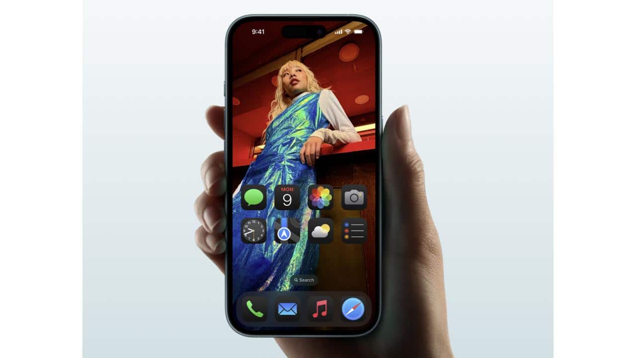Size and Display Apple hasn’t made any major changes to the display of the iPhone 16. It’s still 60Hz panel with 6.1-inch in size and has Super Retina XDR OLED technology. It does come with Dynamic Island though. Size and Display Apple hasn’t made any major changes to the display of the iPhone 16. It’s still 60Hz panel with 6.1-inch in size and has Super Retina XDR OLED technology. It does come with Dynamic Island though.