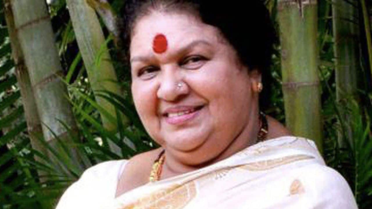 Veteran Malayalam actor Kaviyoor Ponnamma passes away at 80; Industry mourns her loss