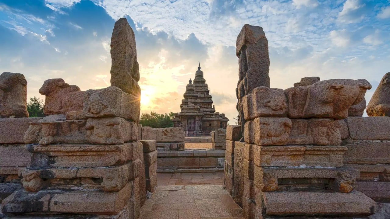 Tamil Nadu is a treasure trove of culture, history, and stunning landscapes, but beyond the popular tourist spots lie some enchanting hidden gems waiting to be discovered. Here are 10 must-visit destinations that promise unforgettable adventures for travelers seeking the road less traveled: