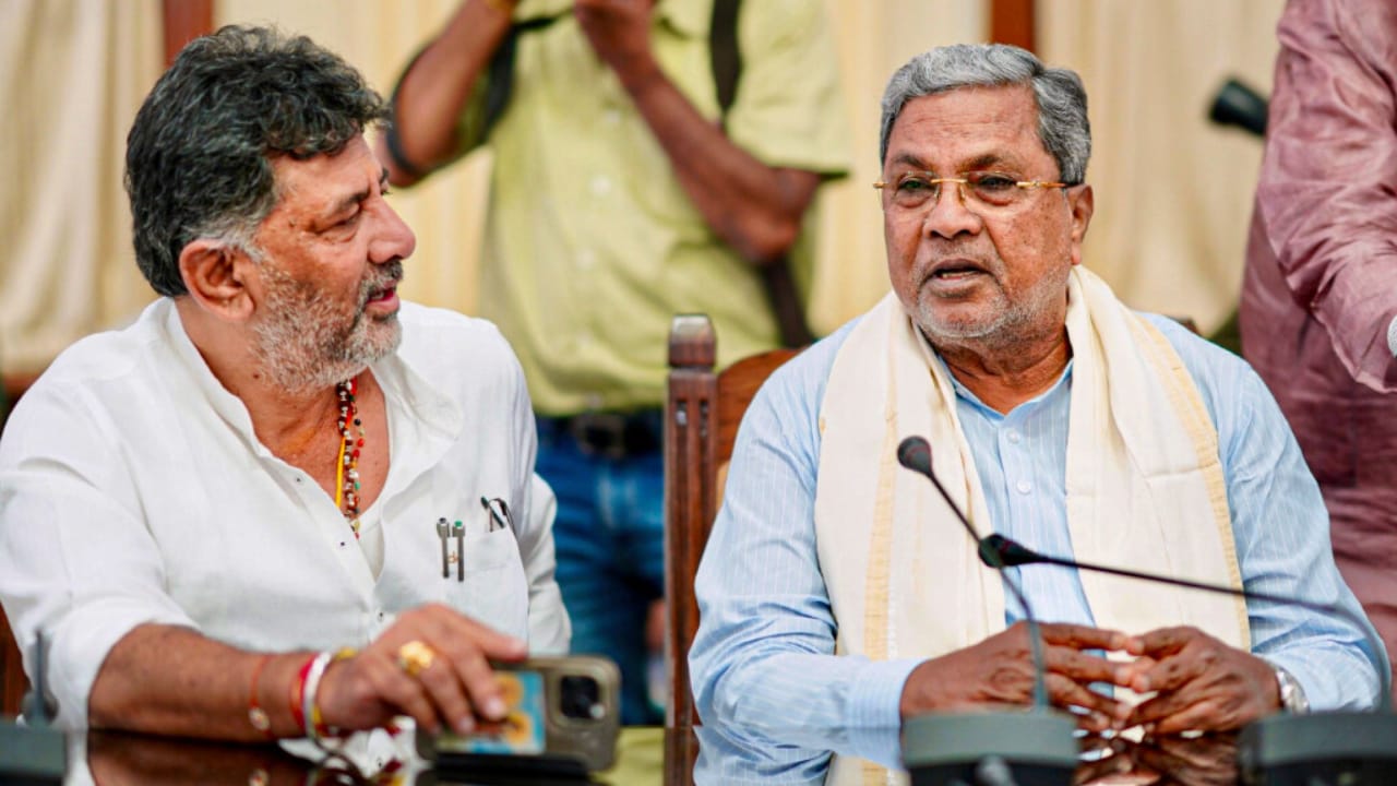 Karnataka CM News All eyes on new CM as Siddaramaiah may resign today