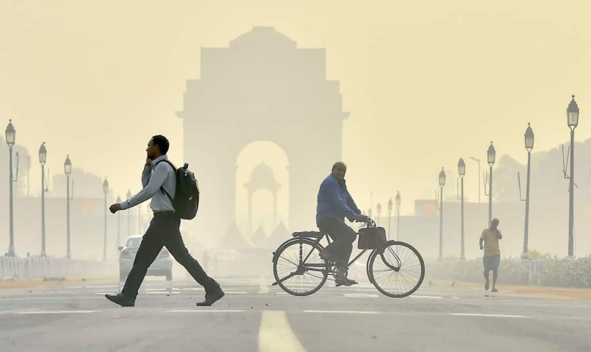 Delhi pollution in severe zone for day 3: Flight and train services hit; primary schools go for online classes