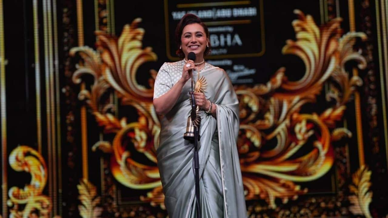 Rani Mukerji Wins IIFA Best Actress, Honors Mothers