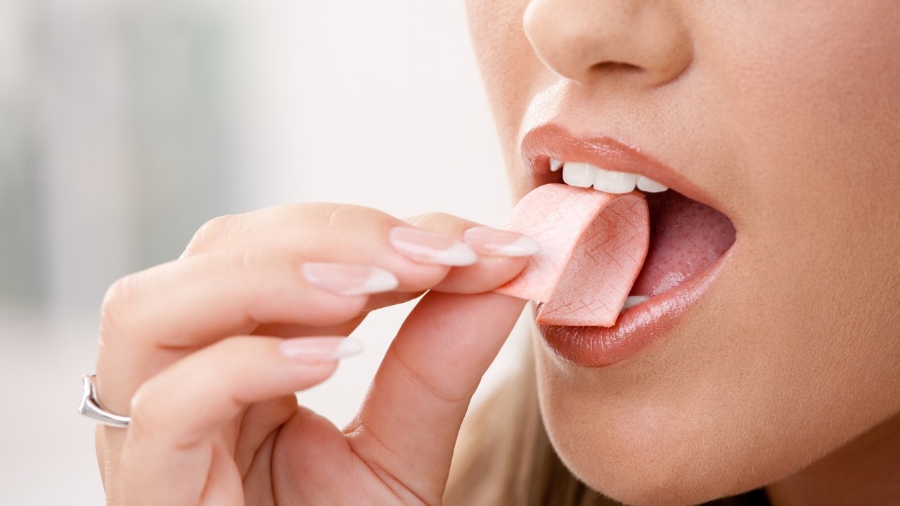 Enjoy chewing gum? It might have microplastics, says study Enjoy chewing gum? It might have microplastics, says study