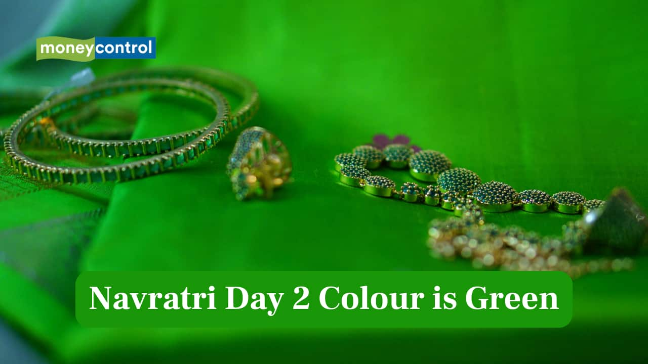 Today's Navratri Colour Shardiya Navratri 2024 Day 2 Colour is Green