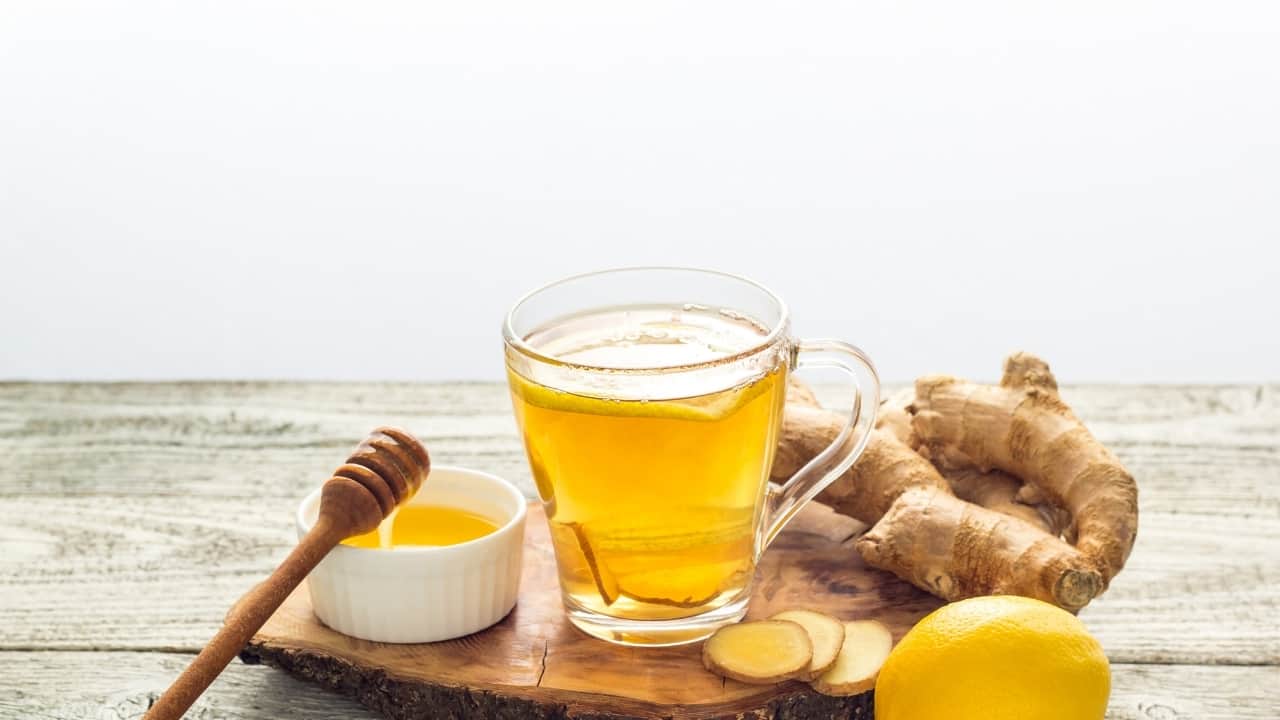 Ginger tea: Ginger tea is renowned for its digestive benefits. It contains compounds like gingerol and shogaol that stimulate digestion and alleviate gastrointestinal irritation. Drinking ginger tea can help reduce bloating by promoting the passage of food and gas through the digestive tract more efficiently. (Image: Canva)