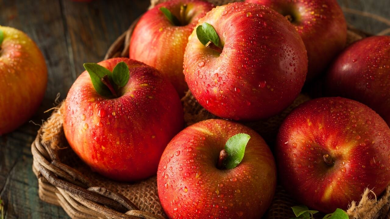 Apples Apples are rich in pectin, a type of soluble fibre that acts as a prebiotic, feeding the beneficial bacteria in your gut. This promotes a healthy microbiome and improves digestion. Apples also provide a good amount of vitamin C, antioxidants, and various phytonutrients that support immune health and reduce inflammation. (Image: Canva)