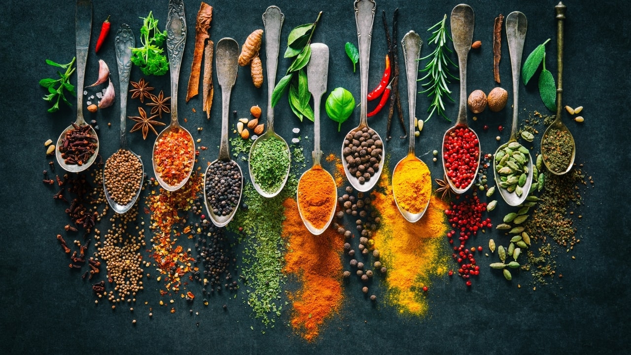 Herbs and spices: Incorporating herbs and spices like garlic, basil, and cilantro into your diet can enhance flavour without adding extra salt. Garlic, in particular, has been shown to have antihypertensive properties, helping to relax blood vessels and improve blood flow. Using these seasonings can reduce sodium intake and support heart health. (Image: Canva)