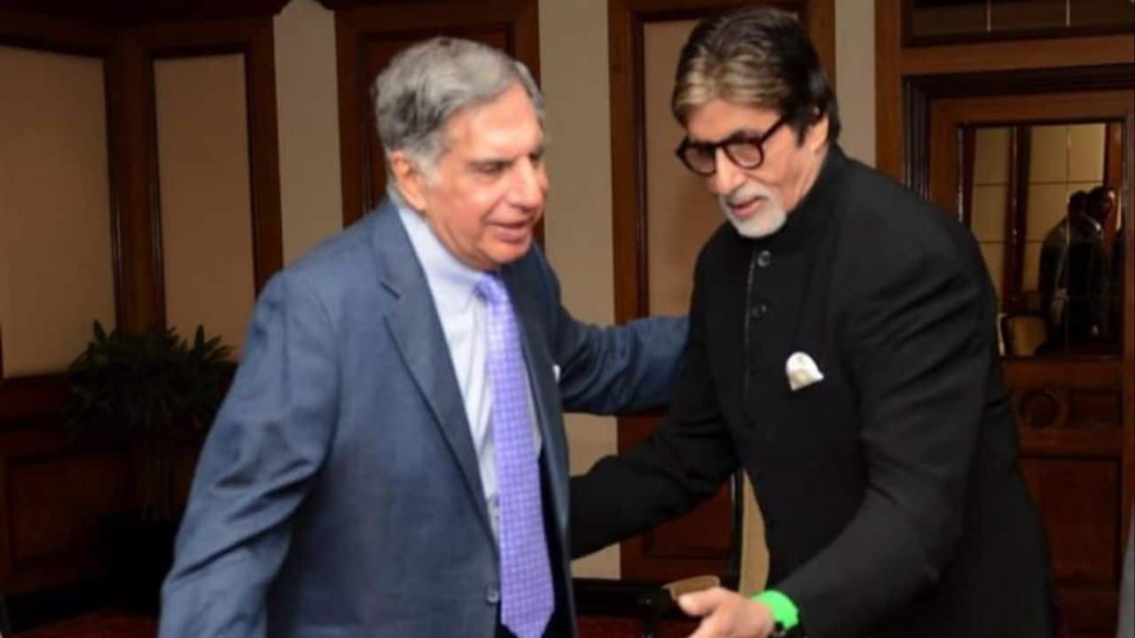 Amitabh Bachchan mourns Ratan Tata's demise, pens an emotional note: "An era has just passed away"