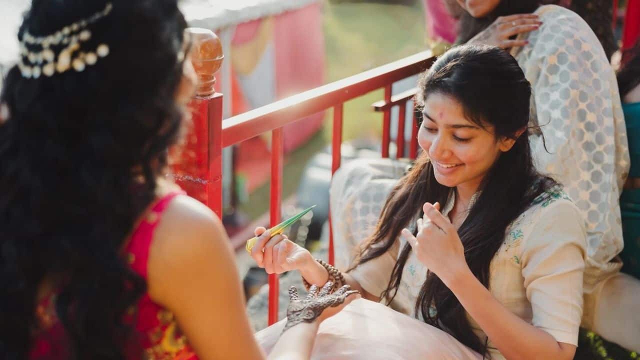 Sai Pallavi's special moment: Applying Mehandi at sister Pooja Kannan's beautiful wedding ceremony, watch video