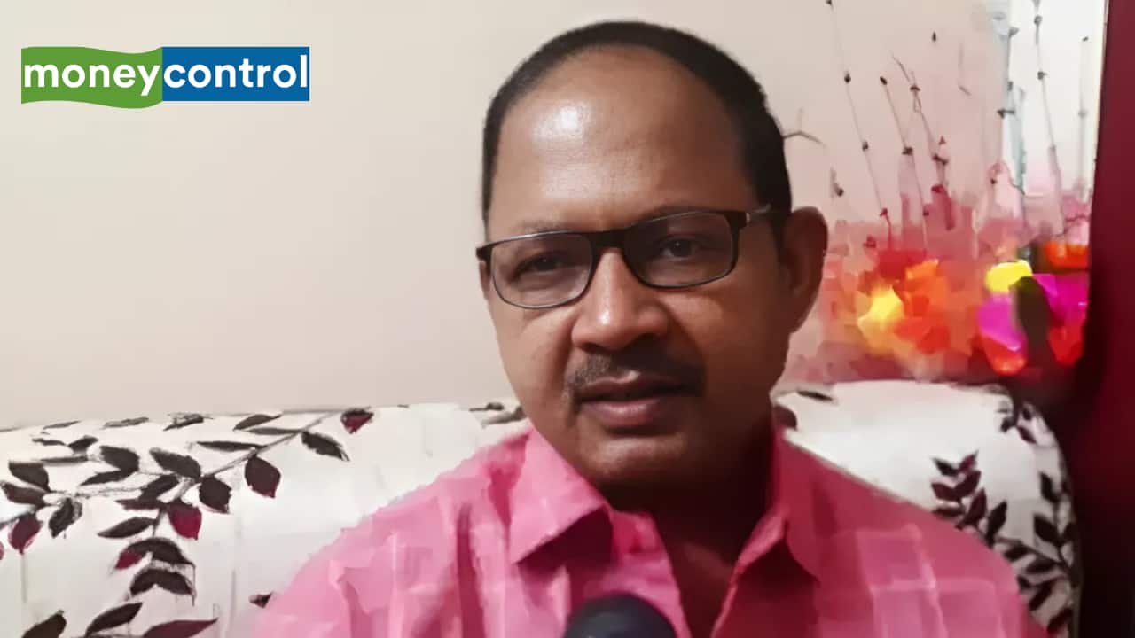 NEET at 64: Retired SBI Employee's Journey Inspires Students to Never Give Up