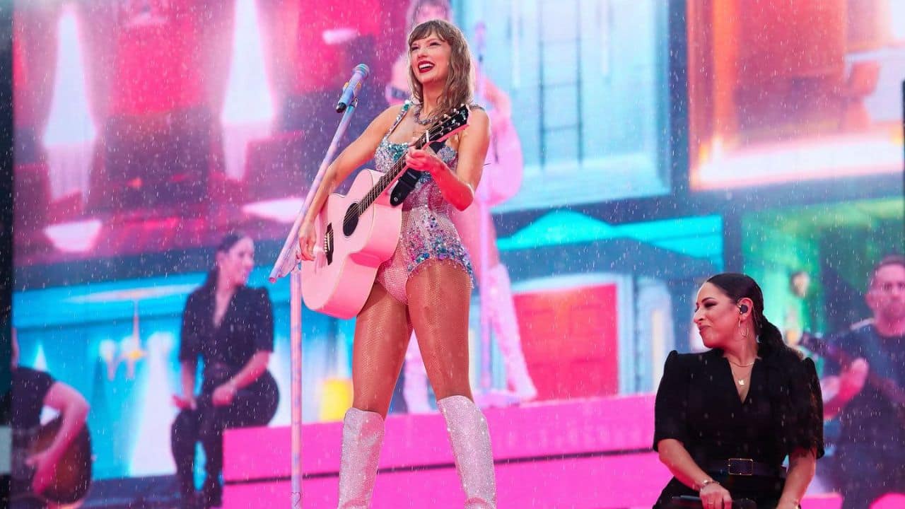 Taylor Swift mentions finding someone 'who will treat me well' at second Eras Tour performance; fans speculate trouble in paradise with Travis Kelce