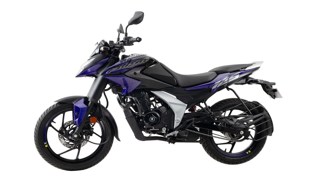 The Pulsar N125 sports a design inspired by Supermotard proportions, creating a striking yet lightweight form that stands out in traffic. The Pulsar N125 sports a design inspired by Supermotard proportions, creating a striking yet lightweight form that stands out in traffic.