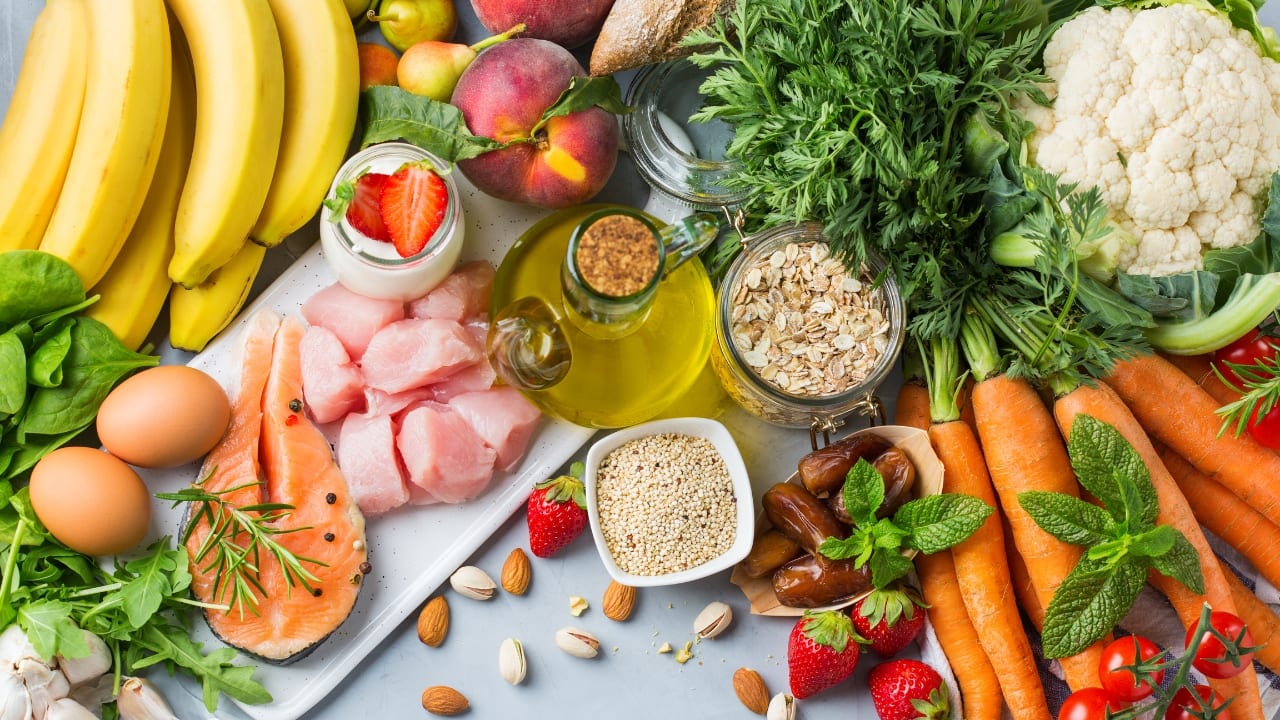 According to the National Heart, Lung, and Blood Institute (NHLBI), the DASH diet is one of the best eating plans for heart health. It builds meals around whole grains, vegetables, fruits, lean proteins, nuts, and healthy oils, while reducing sodium and unhealthy fats. Research shows that following the DASH diet can lower blood pressure, reduce LDL cholesterol, and decrease the risk of heart disease (Image: Canva)