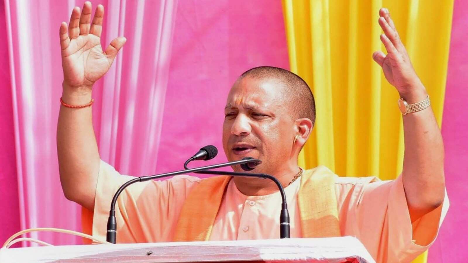 Can Kejriwal and AAP ministers take a dip in Yamuna? Yodi Adityanath's big  poser