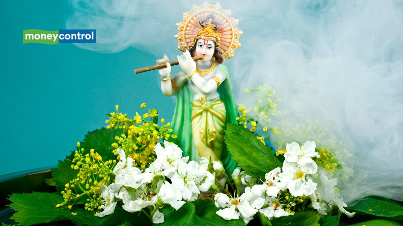 Annakut Puja 2024 Date, Time, and What to Offer Lord Krishna on Govardhan Puja