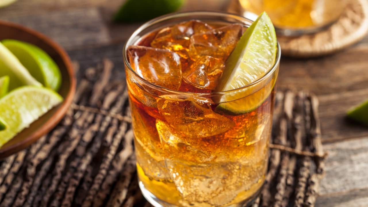Easy cocktail recipes for Diwali house party: Dark and Stormy (Image: Canva)