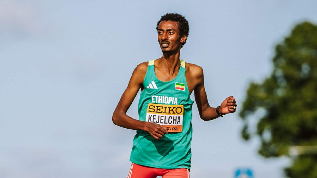 Ethiopian runner Yomif Kejelcha breaks the men's half-marathon world ...