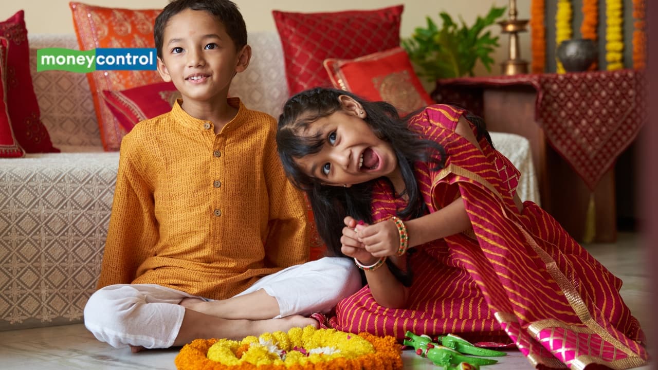 Bhai Dooj 2024: The Story of Yamraj and His Sister Yamuna