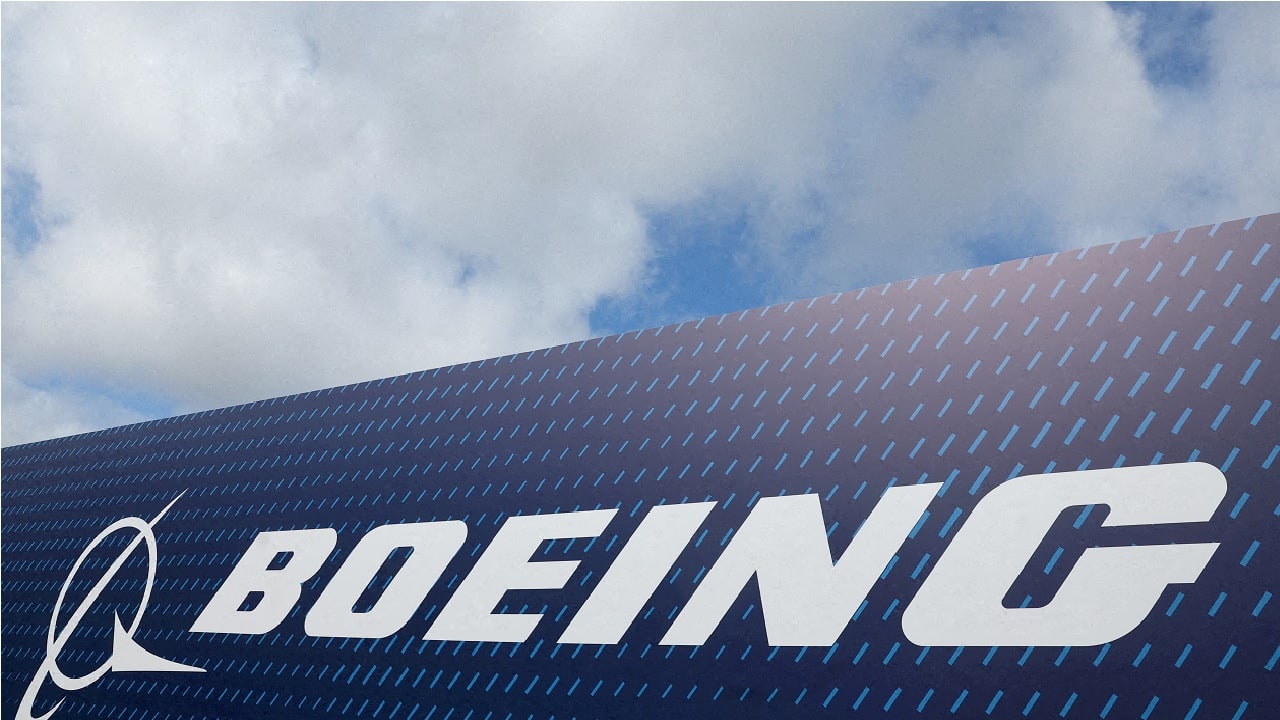 Boeing union endorses latest offer to end crippling strike